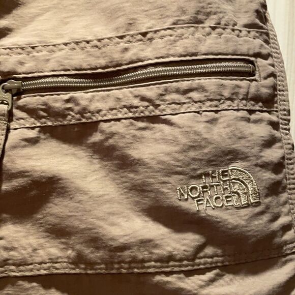 The North Face Tan Nylon Cargo shorts - Picture 4 of 7